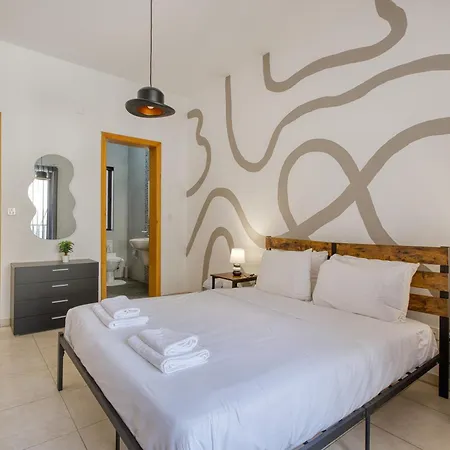 דירה 3br In Spinola Bay With Sunny Balcony And Ac