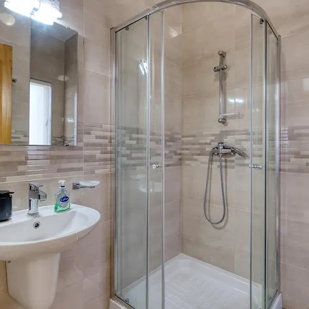 Appartamento 3br In Spinola Bay With Sunny Balcony And Ac *