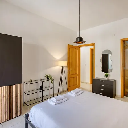 3br In Spinola Bay With Sunny Balcony And Ac Appartamento *