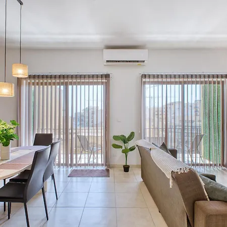 3br In Spinola Bay With Sunny Balcony And Ac