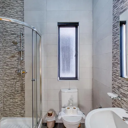 Appartamento 3br In Spinola Bay With Sunny Balcony And Ac San Giuliano