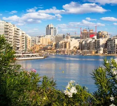 3br In Spinola Bay With Sunny Balcony And Ac Appartamento San Giuliano