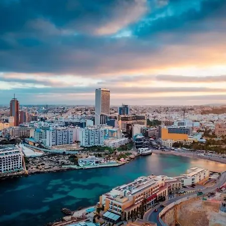 3br In Spinola Bay With Sunny Balcony And Ac דירה Saint Julian's