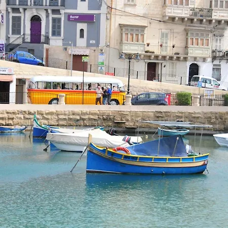 3br In Spinola Bay With Sunny Balcony And Ac Appartamento San Giuliano