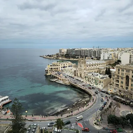 3br In Spinola Bay With Sunny Balcony And Ac דירה